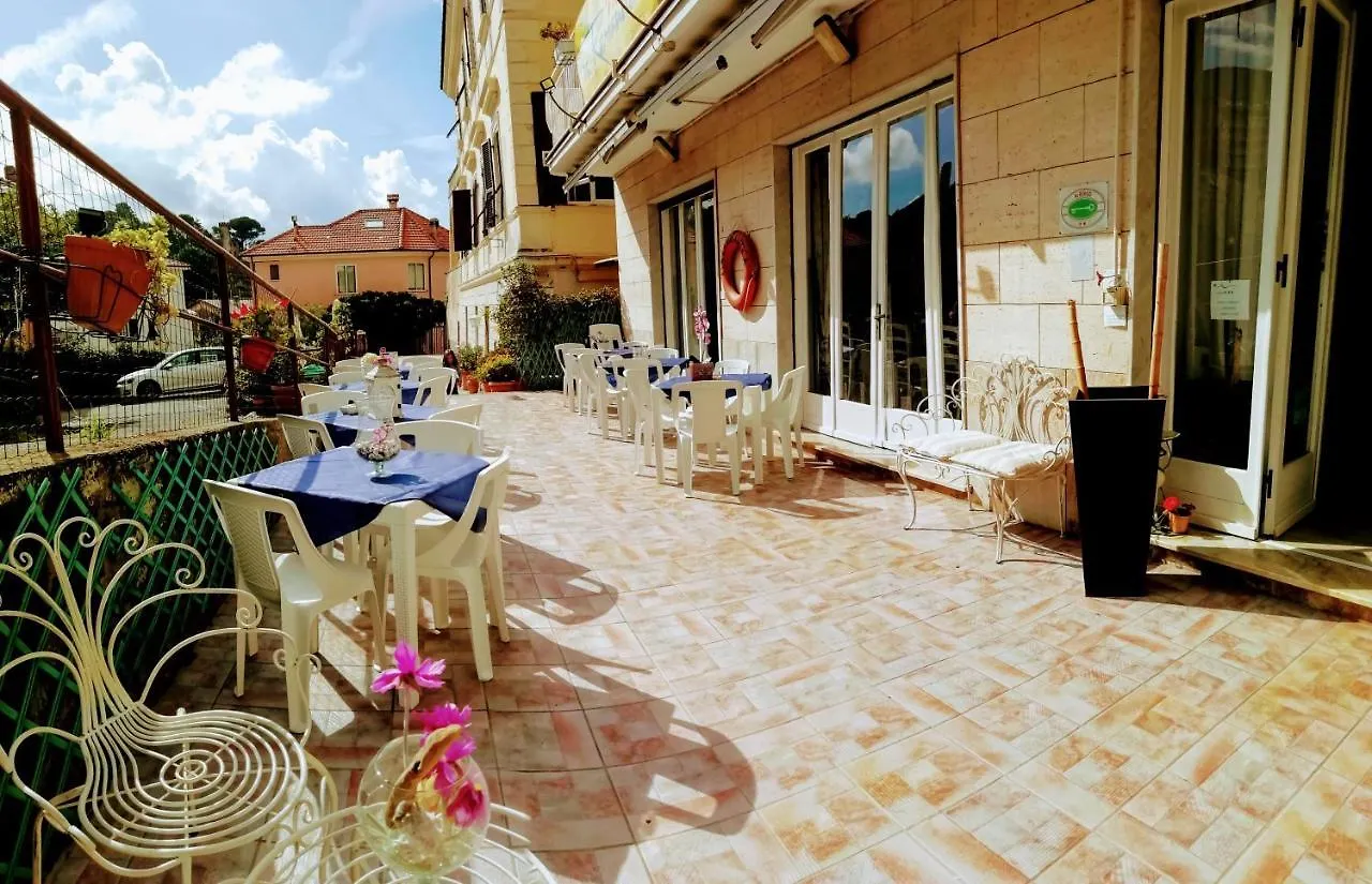 Hotel Eva La Romantica Moneglia