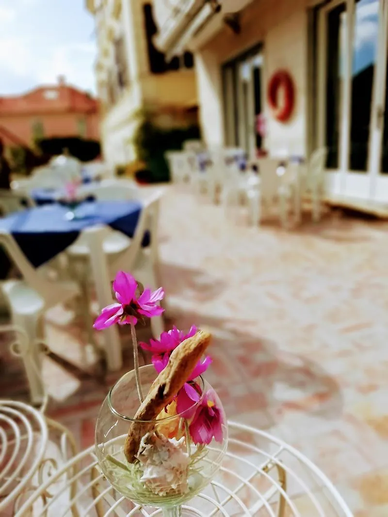 Hotel Eva La Romantica Moneglia